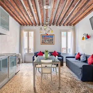 Ihomes-corte Del Calice Nel Cuore Di Appartement Venise